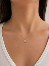 Cargar imagen en el visor de la galería, Collar mini virgen