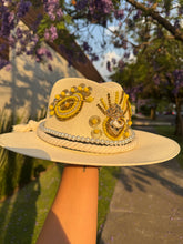 Cargar imagen en el visor de la galería, Sombrero evil eye 4 (incluye envío)
