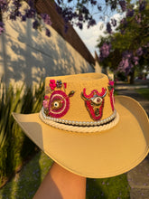 Load image into Gallery viewer, Sombrero pink eye (ya incluye envío)
