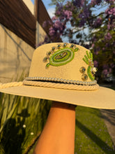 Cargar imagen en el visor de la galería, Sombrero green eye (incluye envío)
