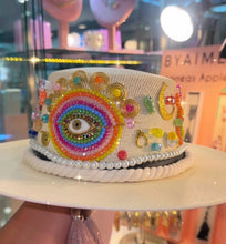 Cargar imagen en el visor de la galería, Sombrero arcoíris 🧿
