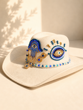 Load image into Gallery viewer, Sombrero amuleto azul
