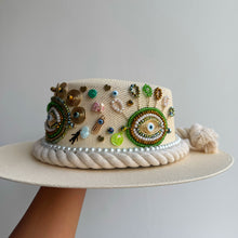 Load image into Gallery viewer, Sombrero green eye
