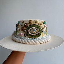Load image into Gallery viewer, Sombrero green eye
