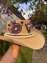 Cargar imagen en el visor de la galería, Sombrero violet eye (incluye envío)
